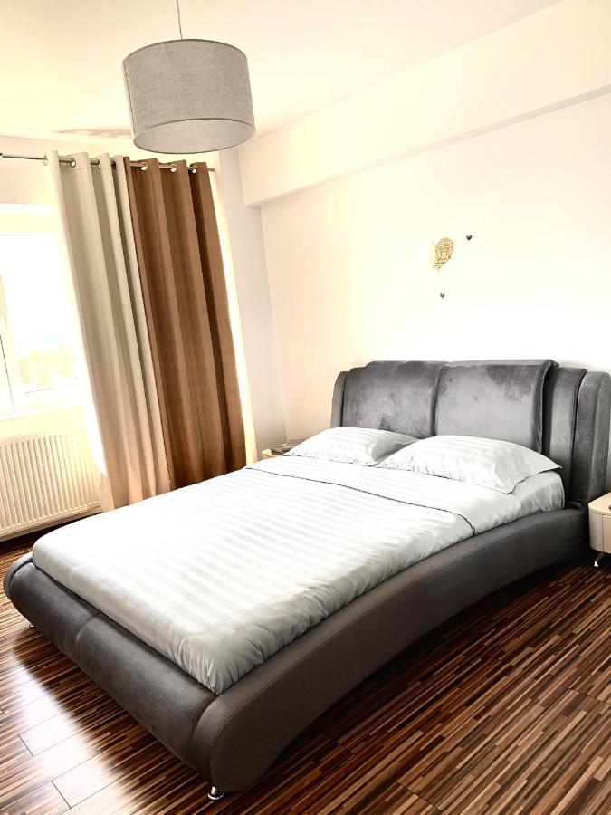 Sunny Central Apartments Сучава Экстерьер фото