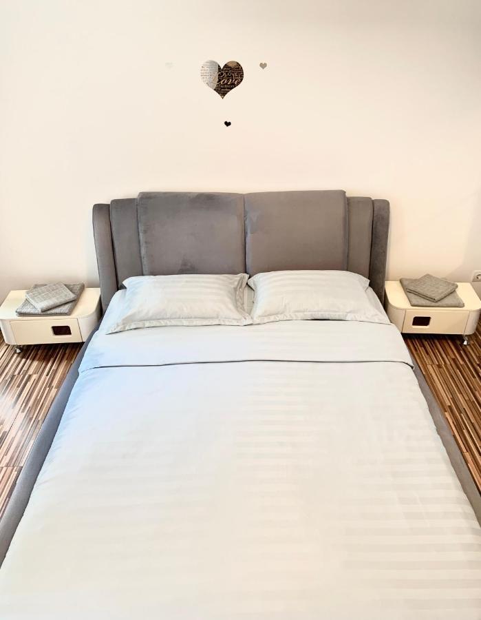 Sunny Central Apartments Сучава Экстерьер фото